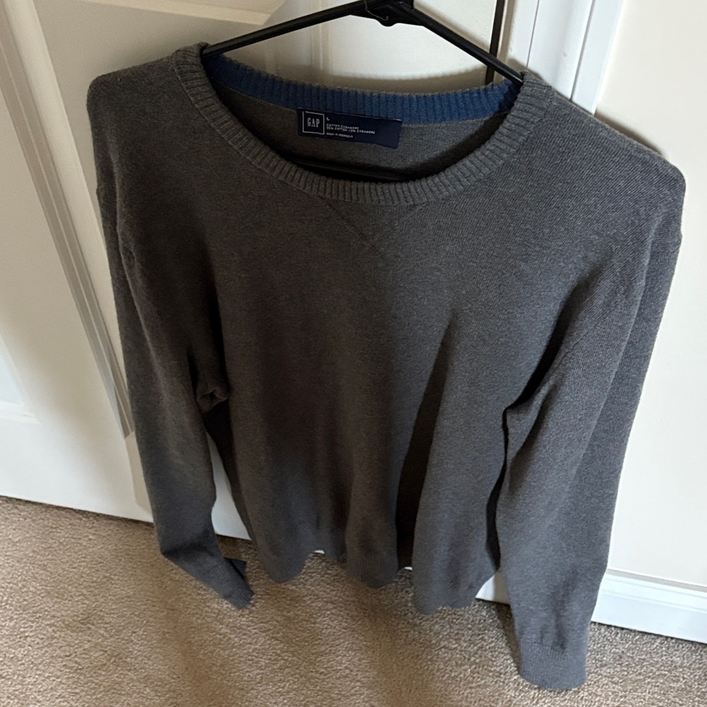 GAP Men's Charcoal Crewneck Sweater